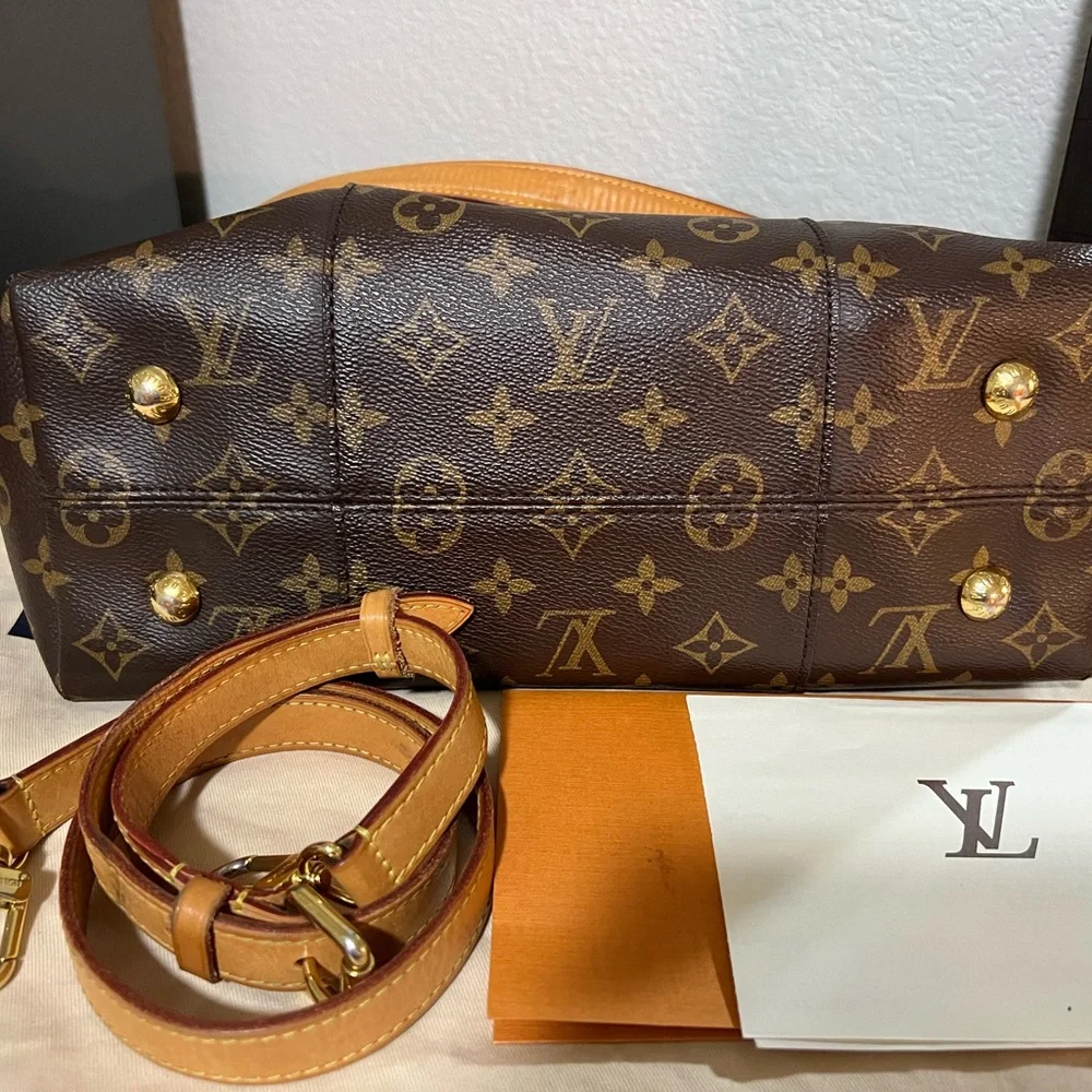 Louis Vuitton Melie Bag - Picture 3 of 8